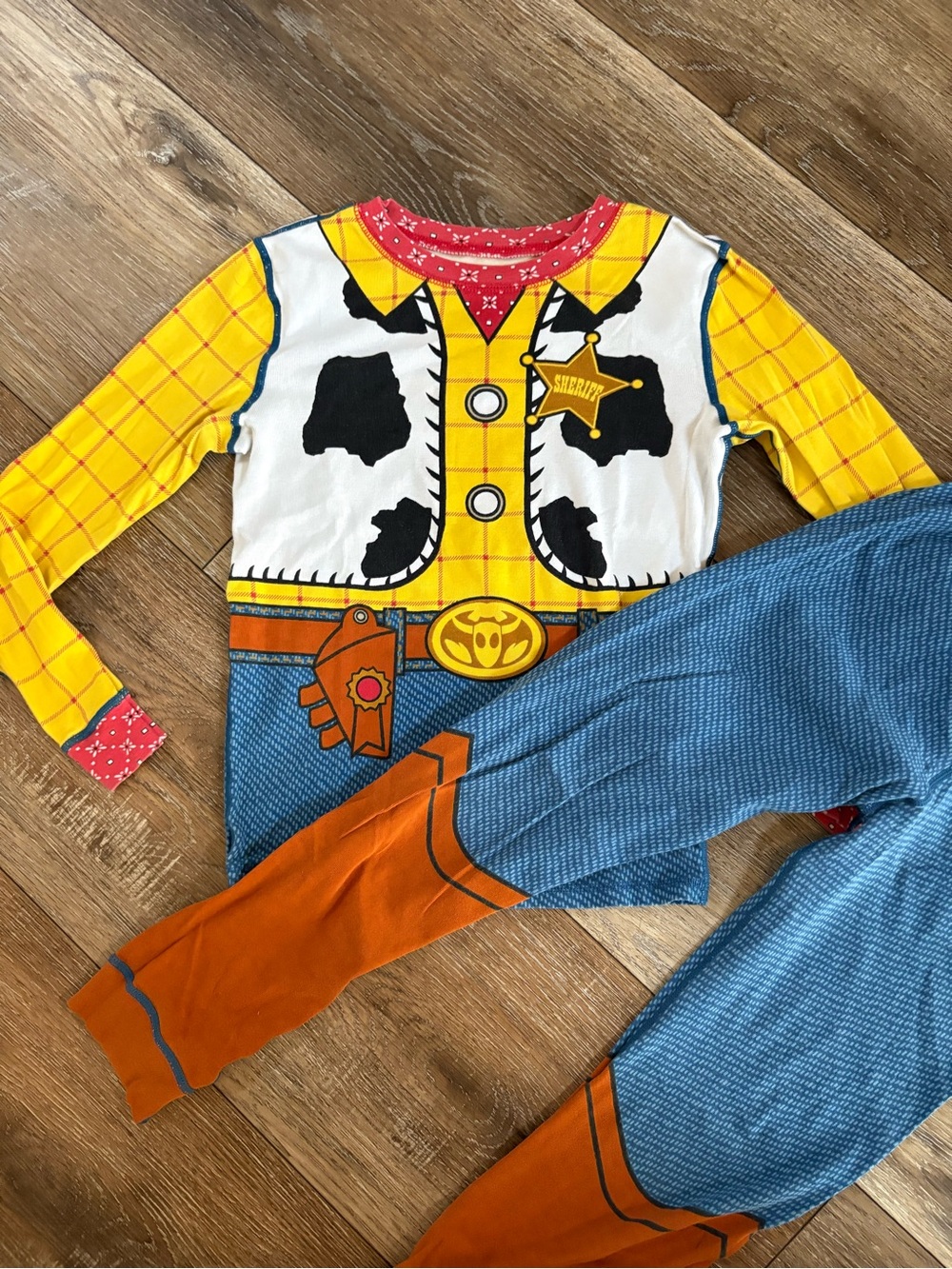 Disney store Toy Story Woody  Yellow & Blue Kids 2 pc pajamas 6/7
